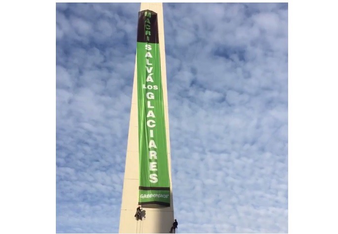 Detuvieron a activistas de Greenpeace que escalaron el Obelisco | Actualidad