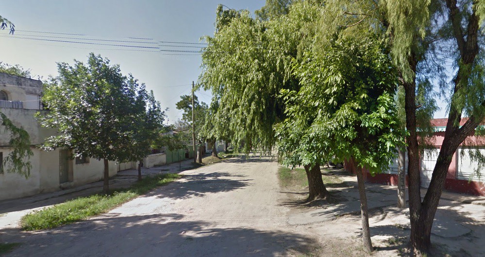 Dos bandas se enfrentaron a tiros en la calle y balas perdidas mataron a una anciana dentro de su casa | Actualidad