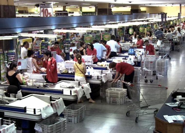 Piden que no haya despidos en supermercados por el descanso dominical | Actualidad