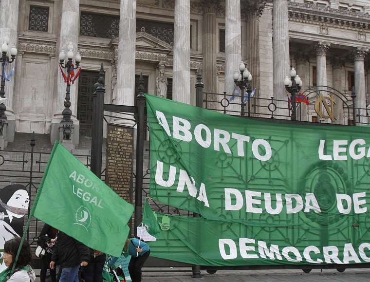 Diputados y 350 ONGs presentaron el proyecto de ley de Aborto Legal | Actualidad