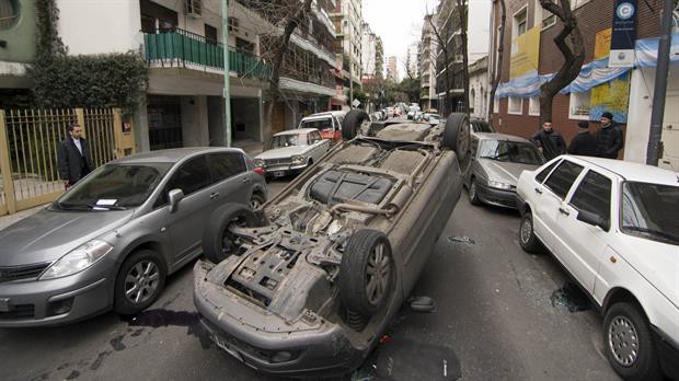 Chocó y volcó en Belgrano: tenía un grado de alcohol 5 veces mayor al autorizado para manejar | Actualidad