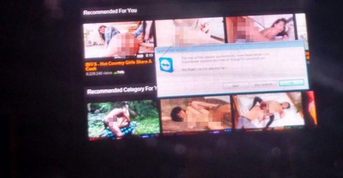 Escándalo: Porno para todos en las calles de Comodoro Rivadavia | Actualidad