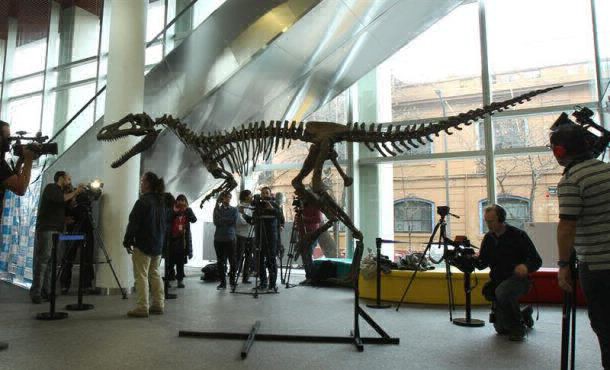 Presentaron a Gualicho, el dinosaurio de la Patagonia con manos extraordinarias | Actualidad