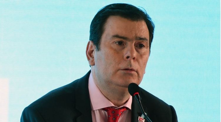 El gobernador de Santiago del Estero sufrió un accidente con su moto y está internado | Política