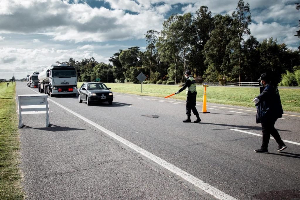 Violó la cuarentena, conducía borracho y sin licencia por la Ruta 11 | Actualidad