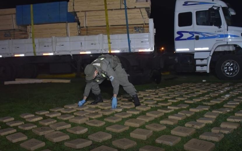 Entre Ríos: decomisan más de 233 kilos de marihuana ocultos en un camión | Actualidad