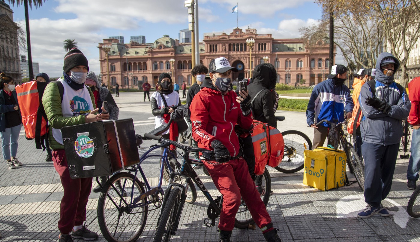 Repartidores de aplicaciones en línea protestaron por la muerte de un sexto trabajador | Actualidad