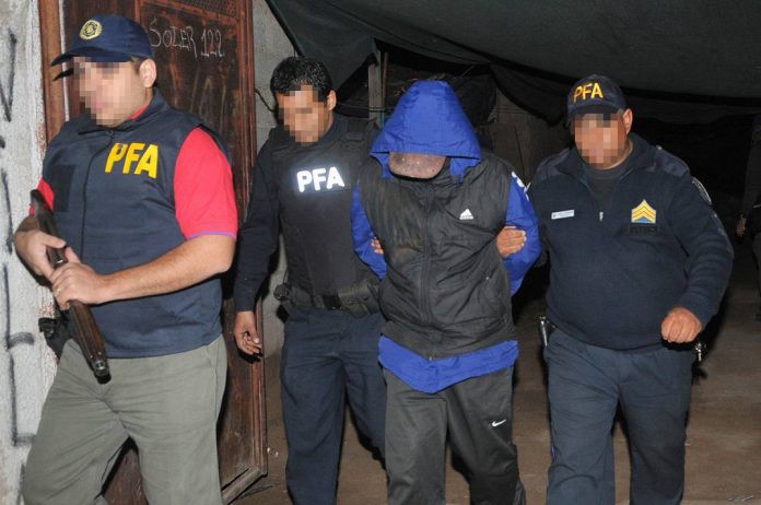 Por un secuestro, fueron a detener a un ex policía a su casa pero ya estaba preso en Marcos Paz | Actualidad