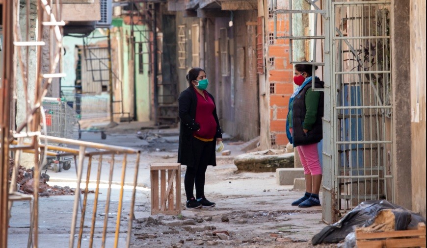 Estudio en el barrio Mugica: por cada caso positivo de coronavirus hubo 9 no detectados | Actualidad