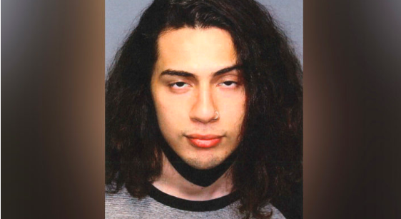 Detuvieron a un empleado de Starbucks que escupía el café que le daba a los policías | Curiosidades