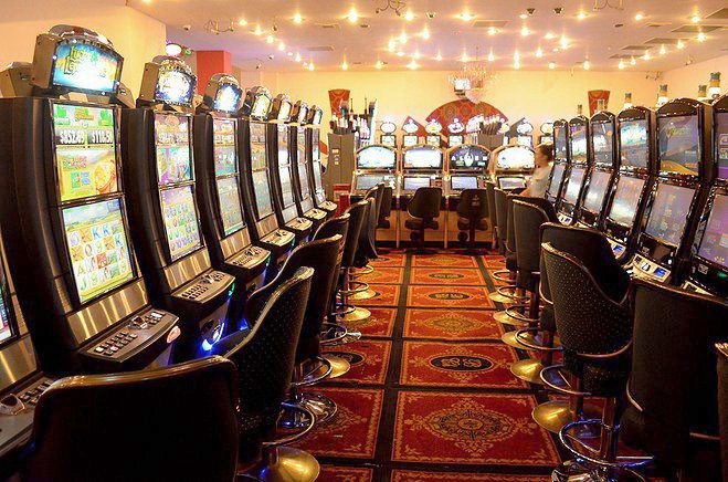 Ganó casi un millón de pesos en una tragamonedas y le pagaron $46 mil | Actualidad