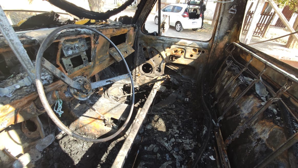 Le quemaron la camioneta a un bombero porque decían que tenía coronavirus: su test dio negativo | Actualidad