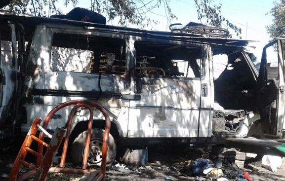 Se incendió una camioneta en la que dormía una familia: murió un bebé | Actualidad