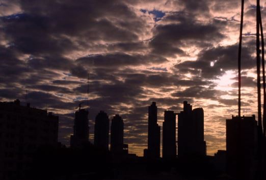Lunes nublado y cálido con inestabilidad hacia la noche | Actualidad