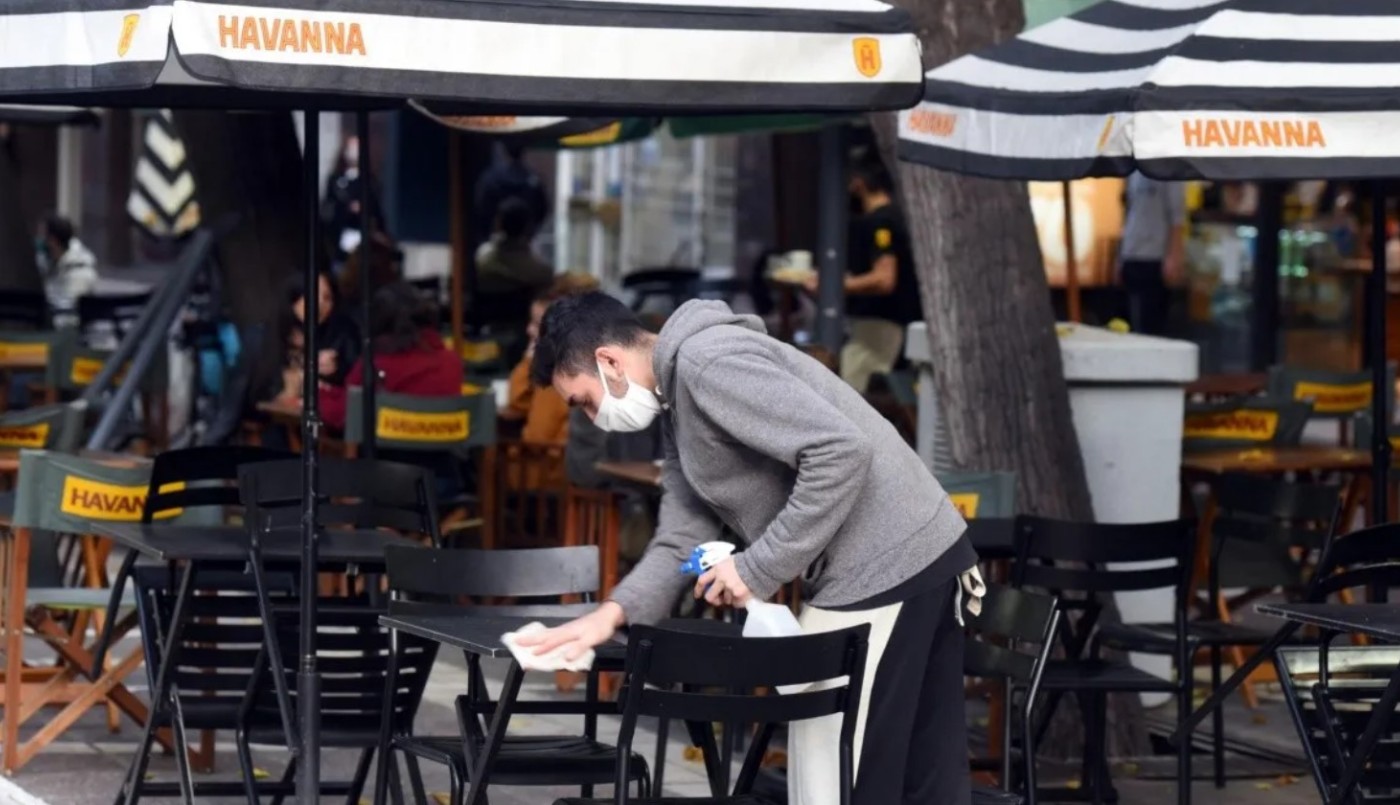 Así es el estricto protocolo para bares y restaurantes en la Ciudad | Actualidad