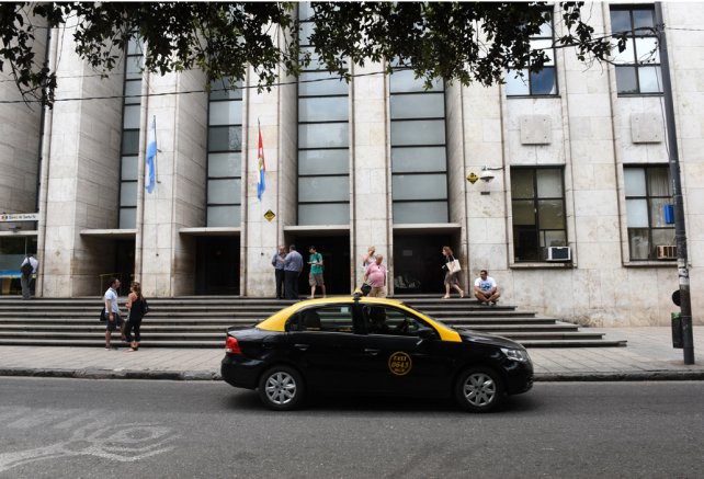 Detienen al encargado de un edificio acusado de abusar de su hijastra de siete años | Actualidad