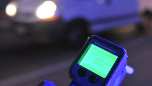 Director de tránsito fue detenido por conducir alcoholizado y luego lo liberaron "por órdenes de arriba" | Actualidad