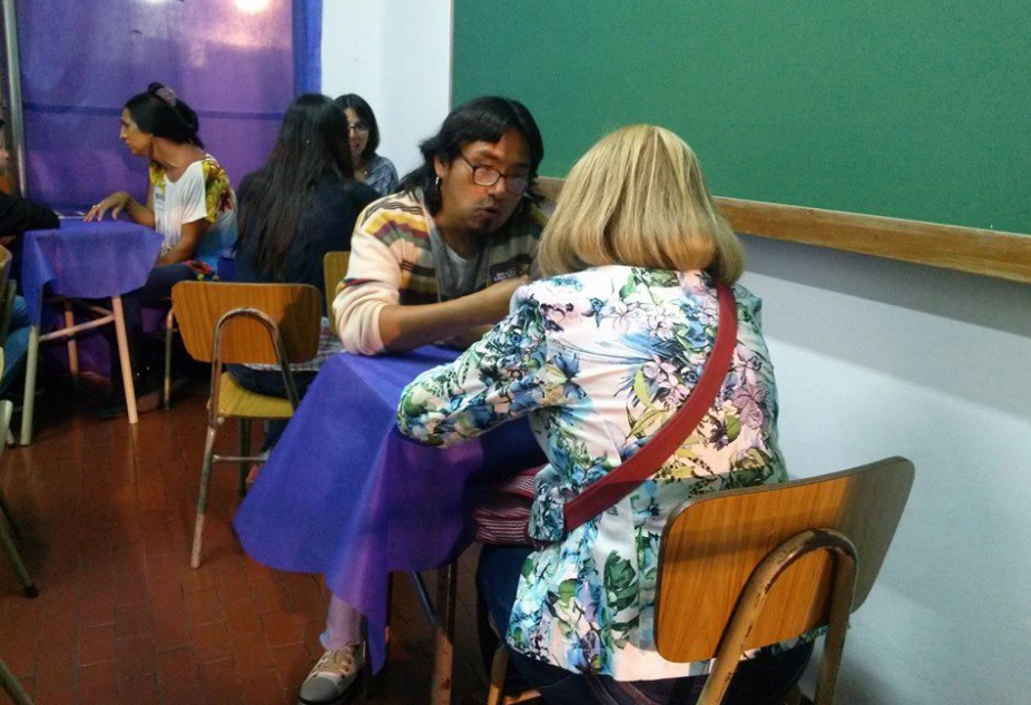 La Biblioteca Humana, el proyecto en el que las personas cuentan sus historias en lugar de los libros | Actualidad