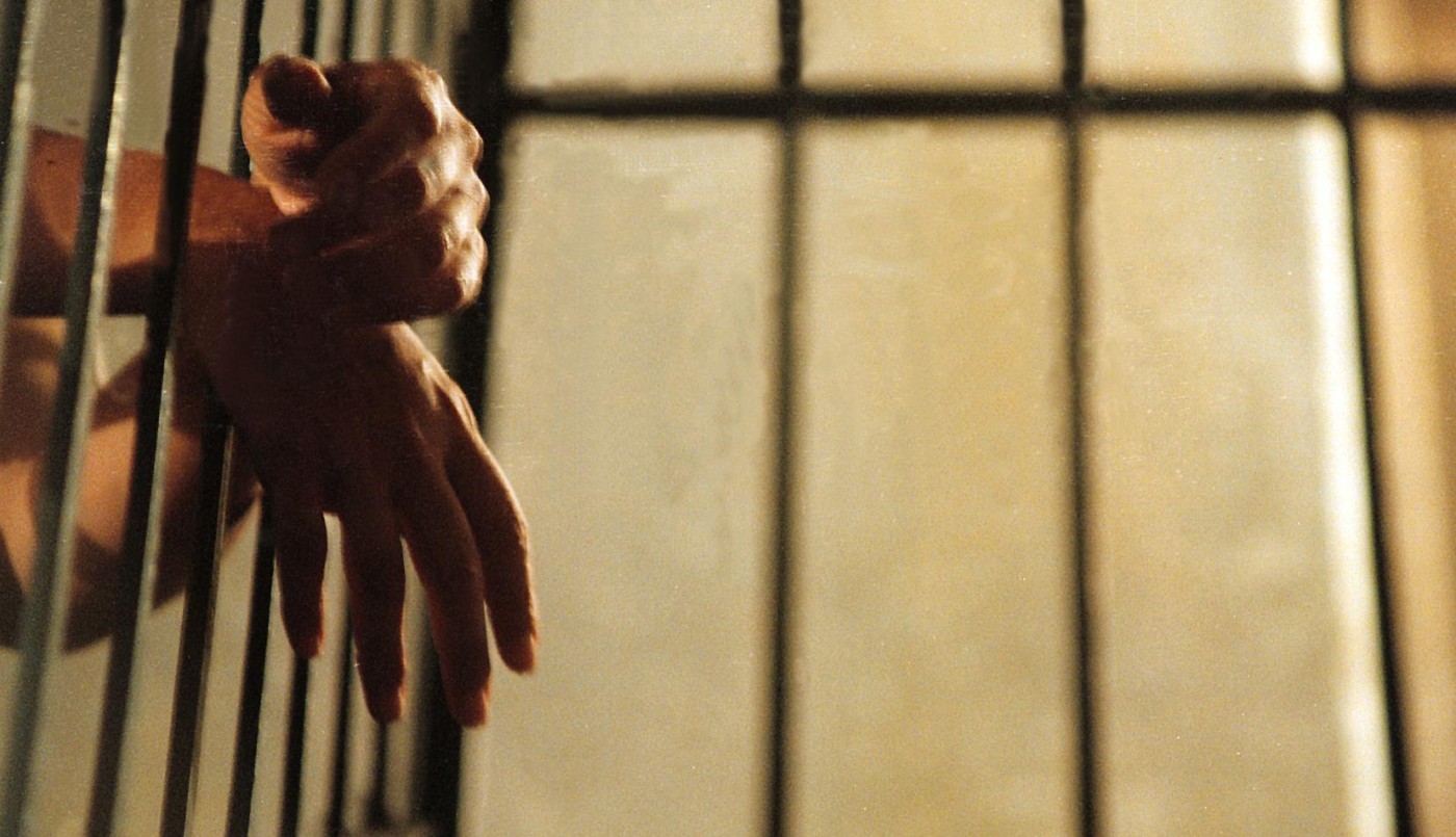 Prisión perpetura para un hombre por estrangular a su madre y denunciar un robo | Actualidad