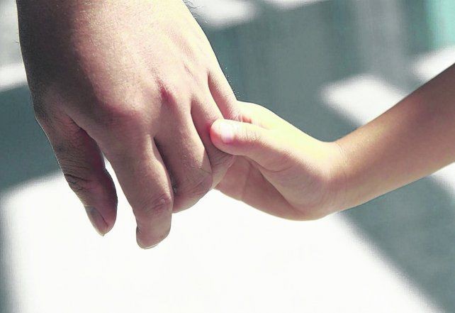 Río Negro: histórica respuesta de familias de Viedma para acoger temporalmente a tres niños | Actualidad