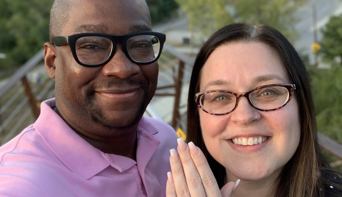 No la conocía, le respondió en broma por Twitter y ahora se van a casar | Redes