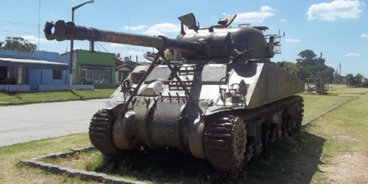 Un joven trató de robar un tanque de guerra y fue detenido | Actualidad