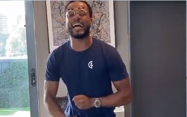 Video: Evra festeja a todo ritmo que Tevez tenga cuenta de Instagram | Deportes