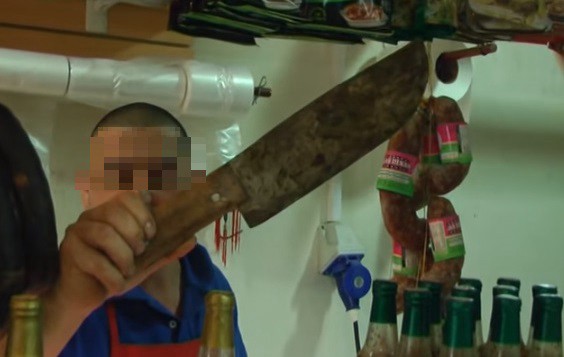 Un carnicero atacó a cuchilladas a su expareja y a su exsuegra | Actualidad