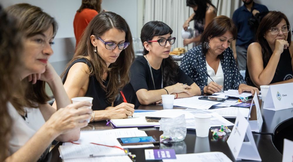 Solo tres de cada cien grandes empresas tienen a una mujer como propietaria, según el BID | Economía