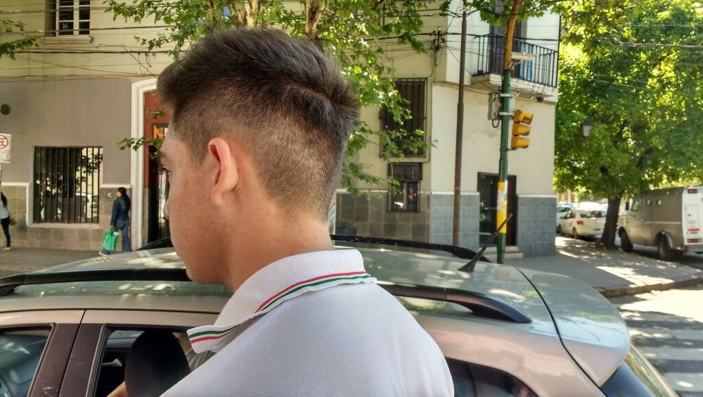 Expulsaron a alumnos de un colegio de Salta por sus cortes de pelo "raros" | Actualidad
