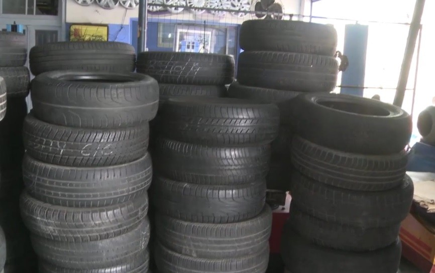 Neumáticos y llantas robadas: decomiso en una gomería de Barracas | Actualidad