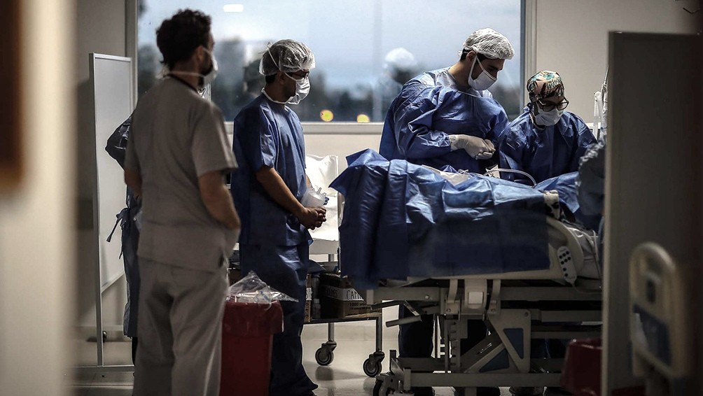 Quirós: "El peor escenario, que era no poder atender a enfermos, no ocurrirá en la Ciudad" | Actualidad