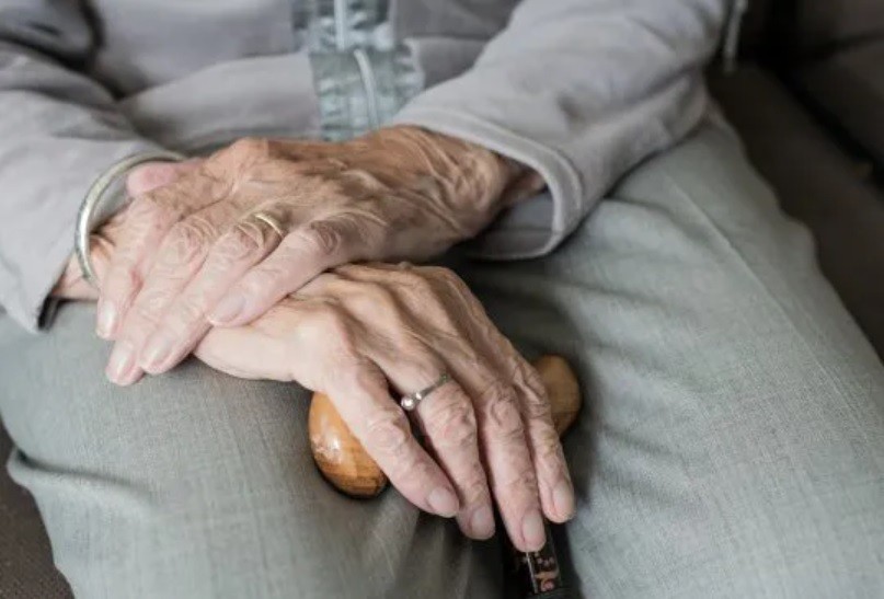 Confirman medida cautelar a favor de pensionada a quien le aplicaban el Impuesto a las Ganancias | Actualidad