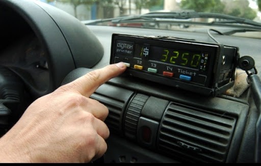 Detuvieron a un taxista acusado de abusar de una mamá que viajaba con su bebé en Carmen de Patagones | Actualidad