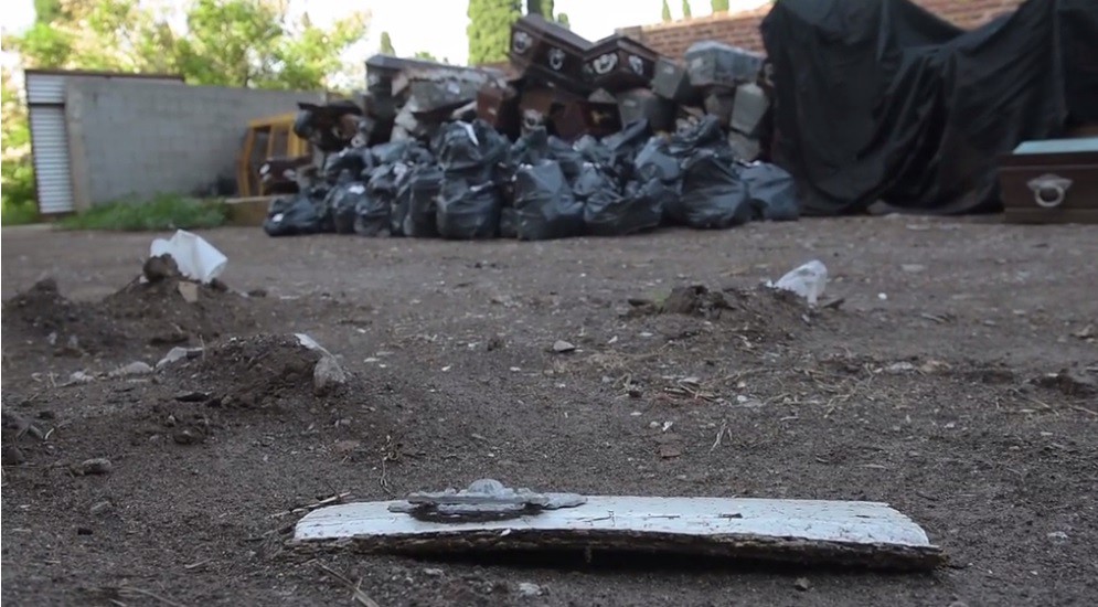 Denuncian existencia de dos fosas comunes con 400 cadáveres en cementerio San Vicente de Córdoba | Actualidad