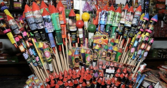 Destruyen dos toneladas de pirotecnia en Mendoza, secuestrada entre 2015 y 2016 | Actualidad