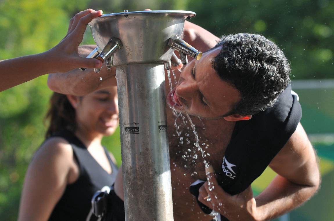 Consejos para atravesar la ola de calor, que continúa con alerta naranja | Actualidad