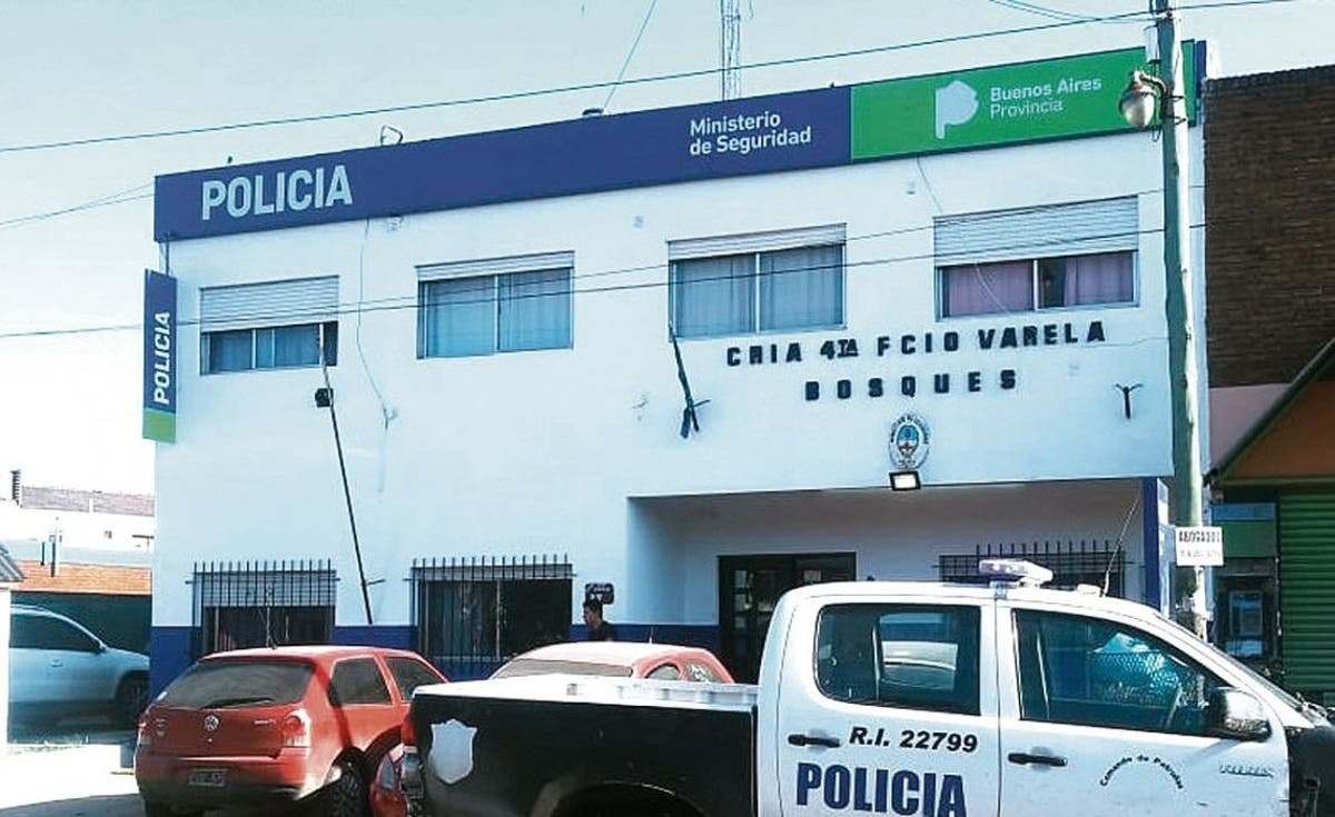 Trasladaron a 17 presos tras el motín por superpoblación en la comisaría de Florencio Varela | Actualidad
