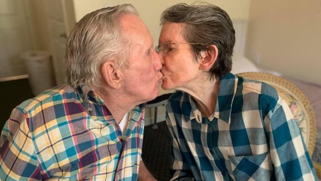 Video pura emoción: están casados hace 60 años, el coronavirus los separó y se reencontraron tras 215 días | Curiosidades