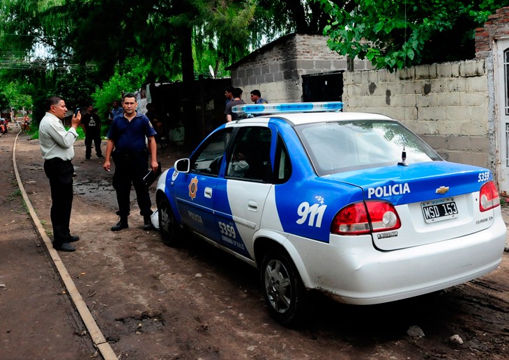 Villa Banana: Un hombre asesinado y dos mujeres heridas en medio de un tiroteo entre bandas narco | Actualidad