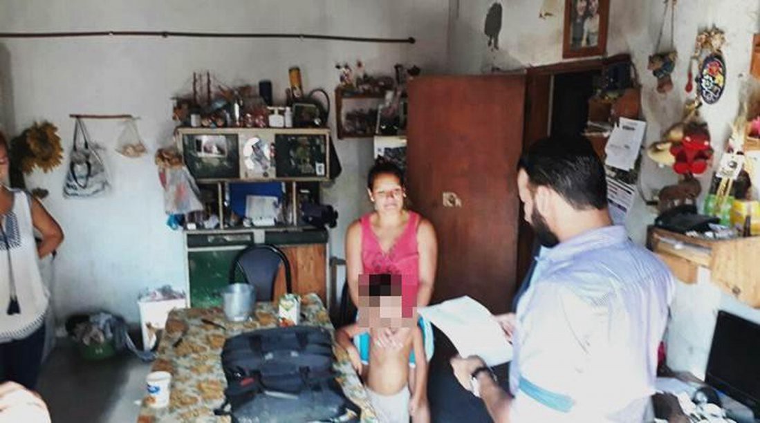 Escándalo: una mujer le dio marihuana a su hijo, lo subió a Internet y fue detenida | Actualidad