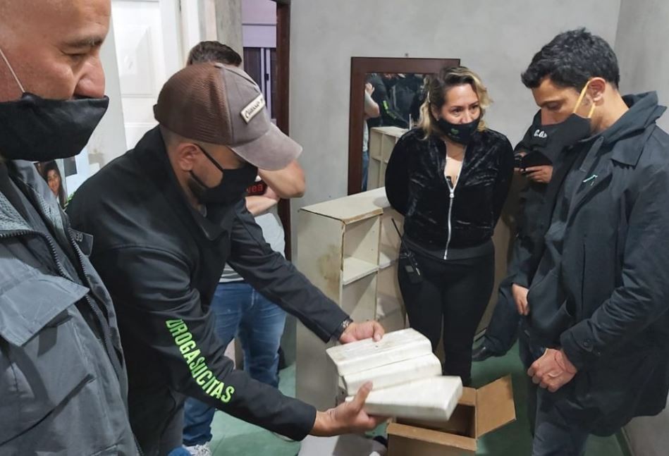 Operativo "Halloween Blanco": detuvieron a cinco personas y secuestraron cocaína valuada en medio millón de dólares | Actualidad