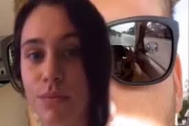 Descubrió que su novio le era infiel por un detalle en una selfie que le mandó | Curiosidades