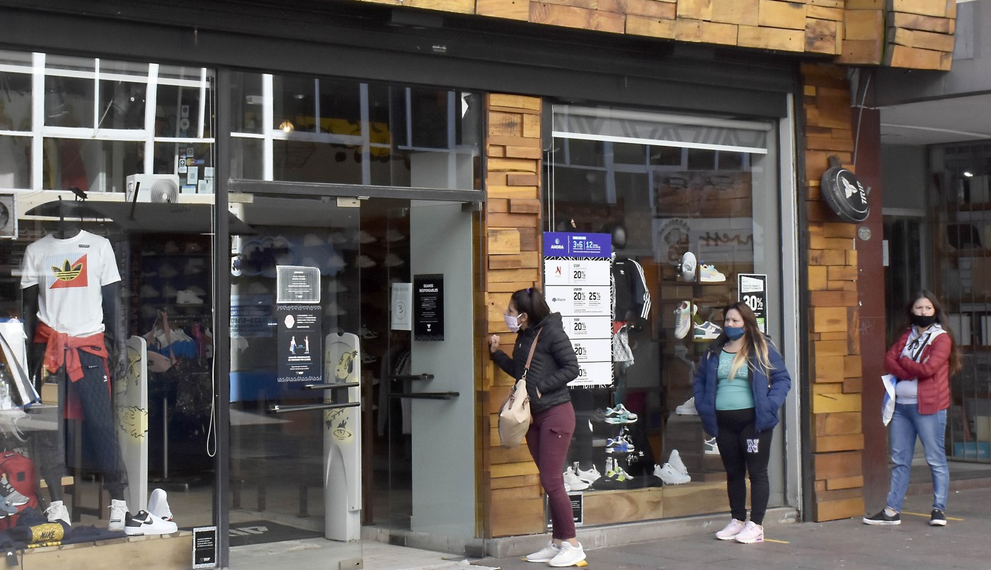 Gobierno bonaerense confirma que se pasa "a etapa de distanciamiento pero no hay fin de la cuarentena" | Actualidad