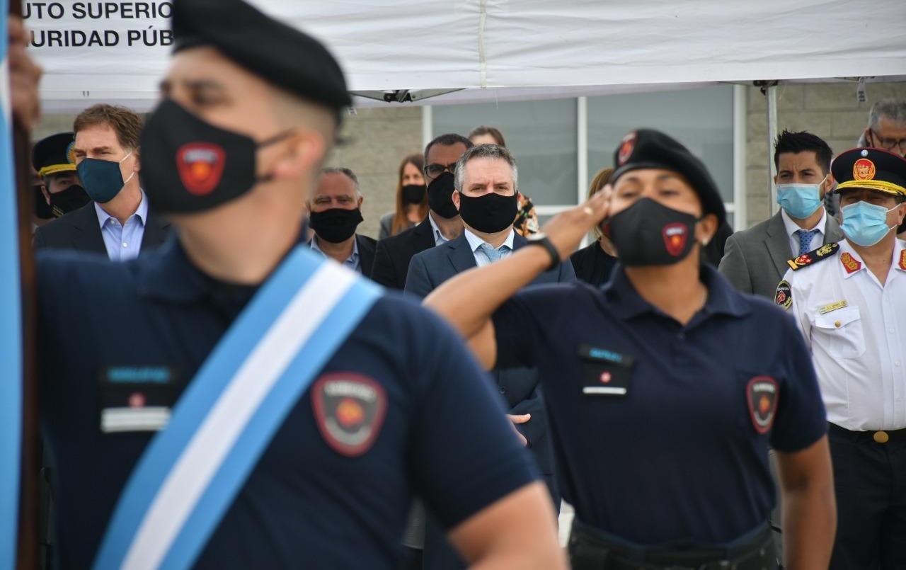 Aspirantes a Bomberos de la Ciudad juraron fidelidad a la Bandera Nacional | Actualidad