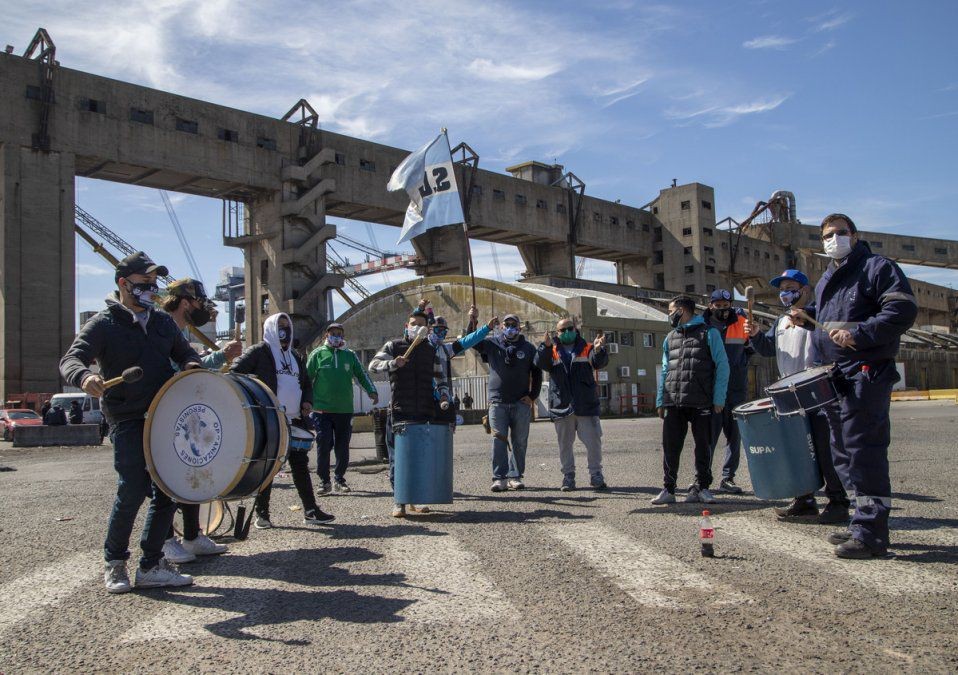 Anunciaron un paro de 24 horas en el Puerto de Buenos Aires | Actualidad