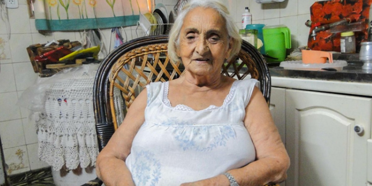 Tiene 91 años y fue a la comisaría con un arma para reclamar por su casa usurpada | Actualidad