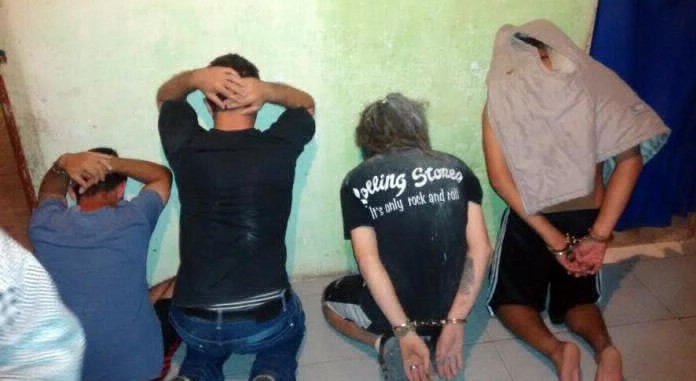 Detuvieron a ocho integrantes de una familia por comercializar drogas en Berazategui | Actualidad