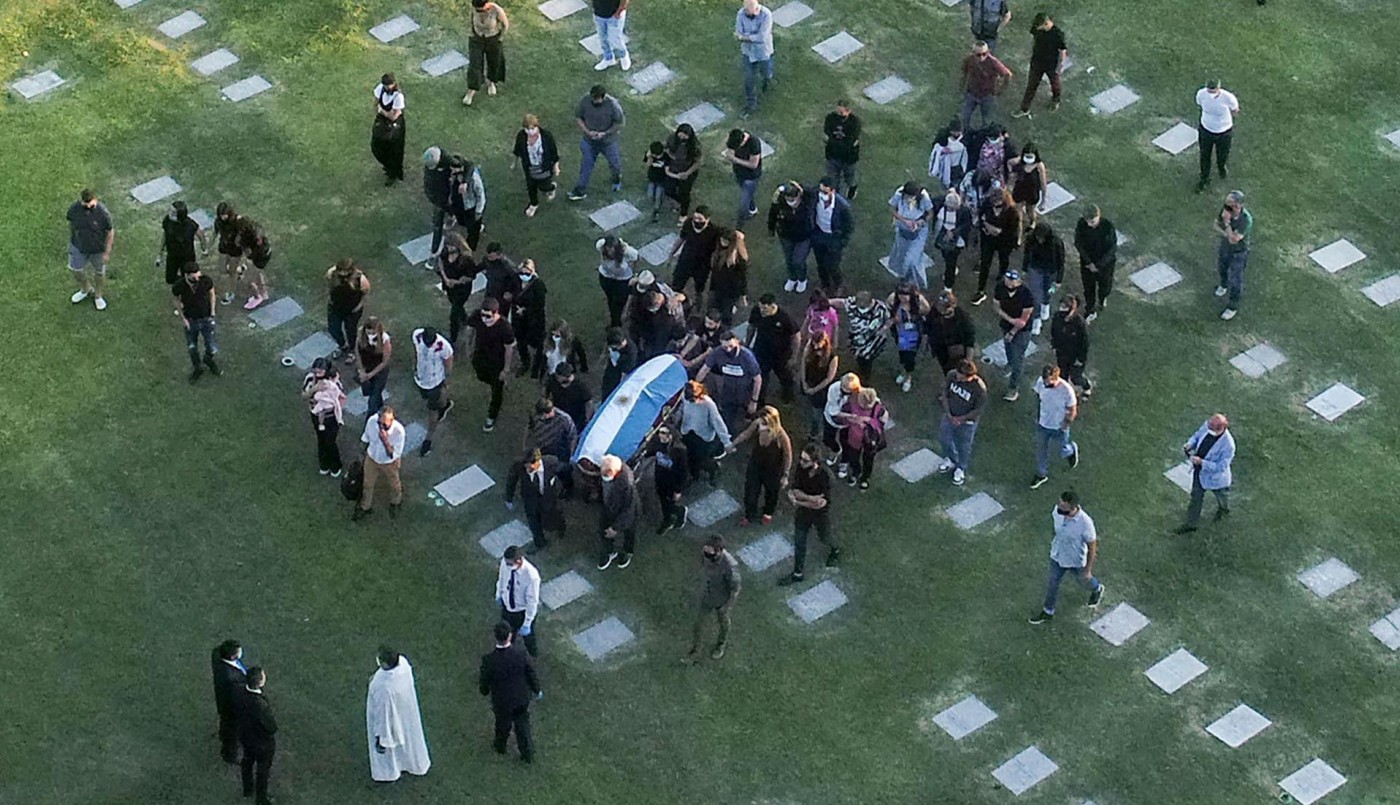 Se entregó el empleado de la funeraria que se fotografió con el cuerpo de Maradona | TFN Digital | Últimos videos