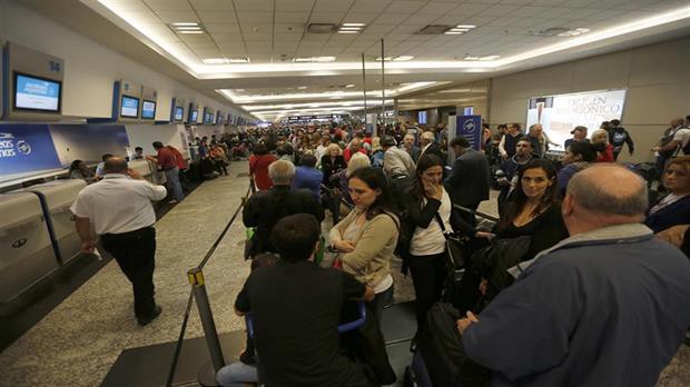 Aeroparque: vuelos paralizados por asamblea de pilotos | Actualidad
